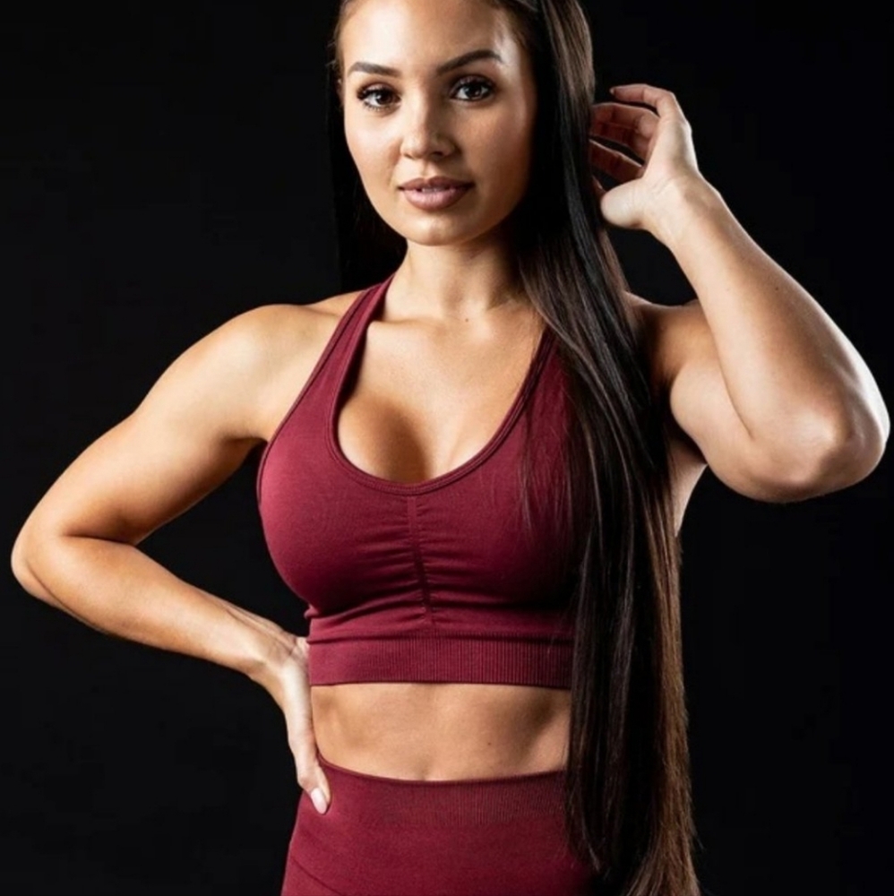 Alphalete Amplify maroon bra NEVER WORN